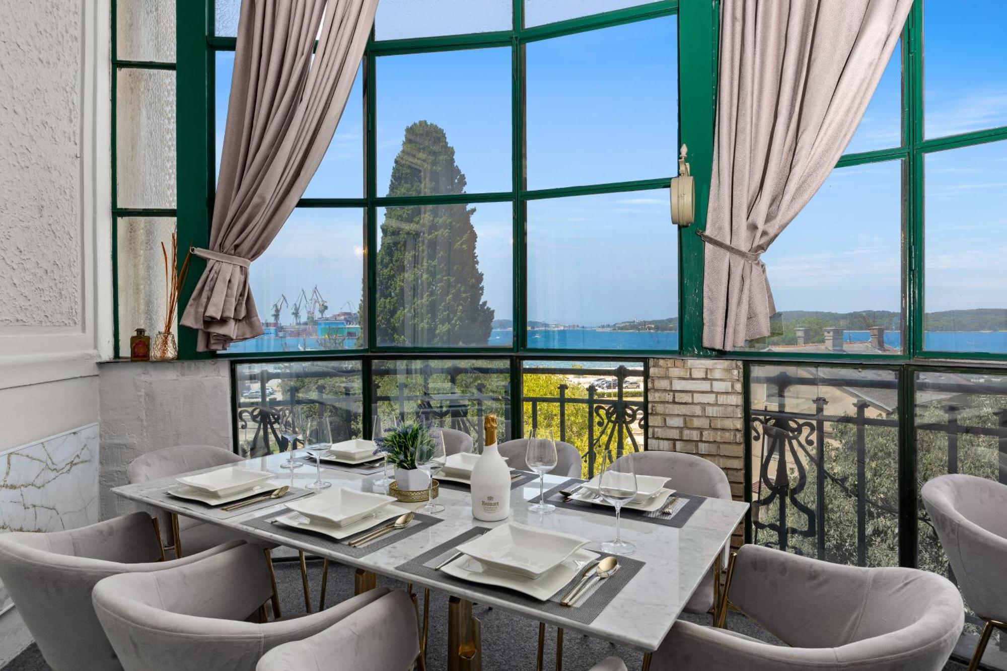 Villa Muenz Luxurious Residence Pula Zewnętrze zdjęcie